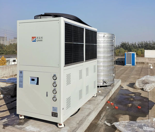 25、30匹風冷式冷水機